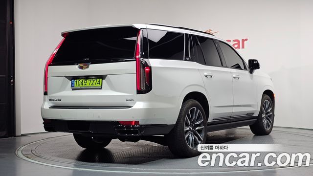 Cadillac Escalade (V) 6.2 Sports Platinum 2023 — фото 2