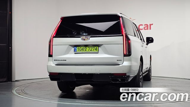 Cadillac Escalade (V) 6.2 Sports Platinum 2023 — фото 4