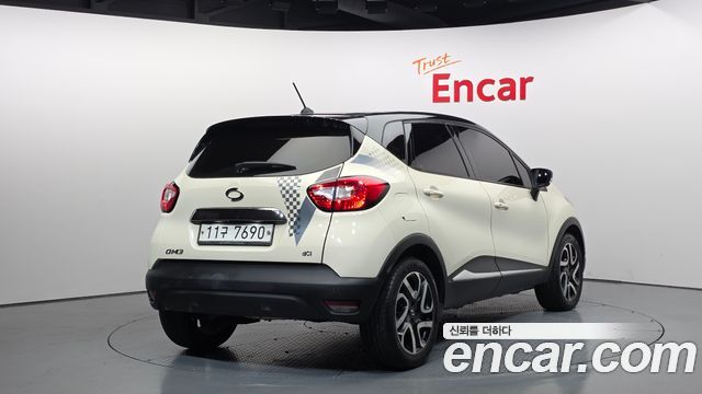 Renault Korea QM3 RE 2015 — фото 2