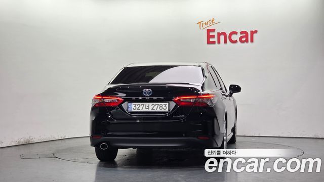 Toyota Camry (XV70) 2.5 LE Hybrid 2022 — фото 4