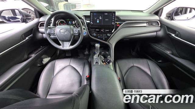 Toyota Camry (XV70) 2.5 LE Hybrid 2022 — фото 7