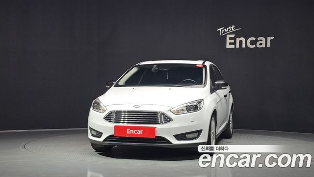 Ford Focus 1.5 Diesel Titanium 3rd 2016 — фото 3