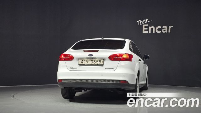 Ford Focus 1.5 Diesel Titanium 3rd 2016 — фото 4
