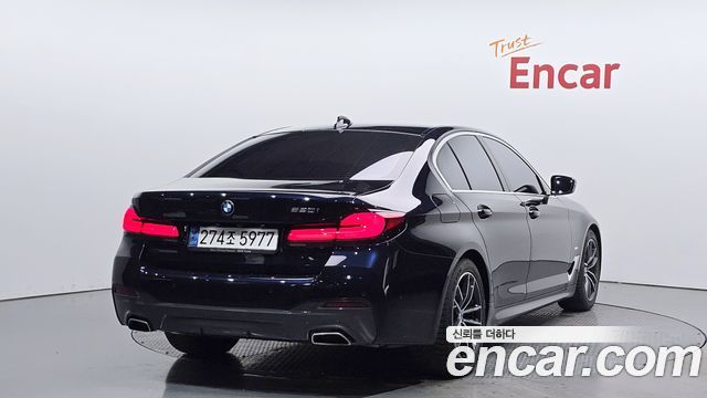 BMW 5 Series (G30) 520i M Sport 2022 — фото 2
