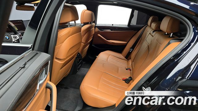 BMW 5 Series (G30) 520i M Sport 2022 — фото 11