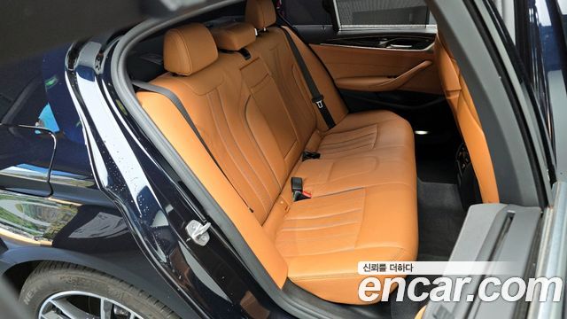 BMW 5 Series (G30) 520i M Sport 2022 — фото 12