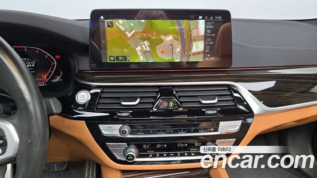BMW 5 Series (G30) 520i M Sport 2022 — фото 16