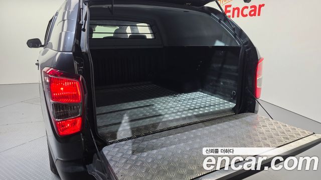KG Mobility (SsangYong) Rexton Sports Khan Diesel 2.2 4WD Dynamic Edition (5-Link) 2021 — фото 16