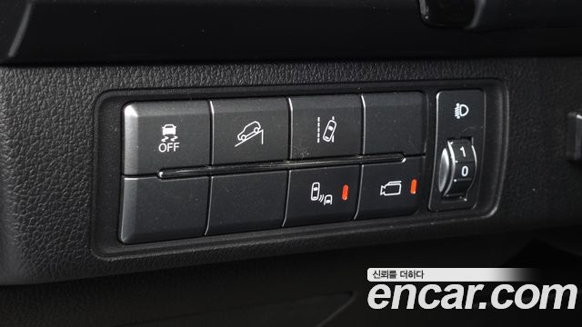 KG Mobility (SsangYong) Rexton Sports Khan Diesel 2.2 4WD Dynamic Edition (5-Link) 2021 — фото 18