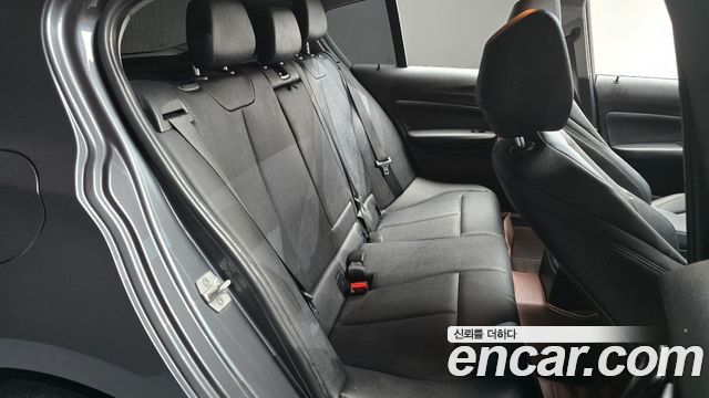 BMW 1 Series (F20) 118d Sport 5Door 2017 — фото 11
