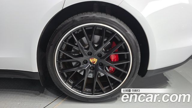 Porsche Panamera (971) 4.0 Turbo 2018 — фото 27