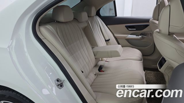Mercedes-Benz E-Class (W214) E300 4MATIC Exclusive 2024 — фото 11