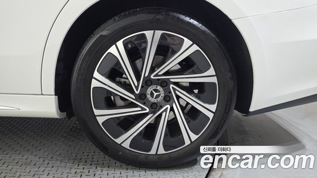 Mercedes-Benz E-Class (W214) E300 4MATIC Exclusive 2024 — фото 21