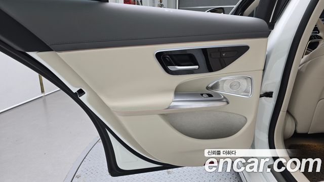 Mercedes-Benz E-Class (W214) E300 4MATIC Exclusive 2024 — фото 25