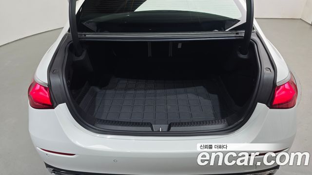 Mercedes-Benz E-Class (W214) E300 4MATIC Exclusive 2024 — фото 30