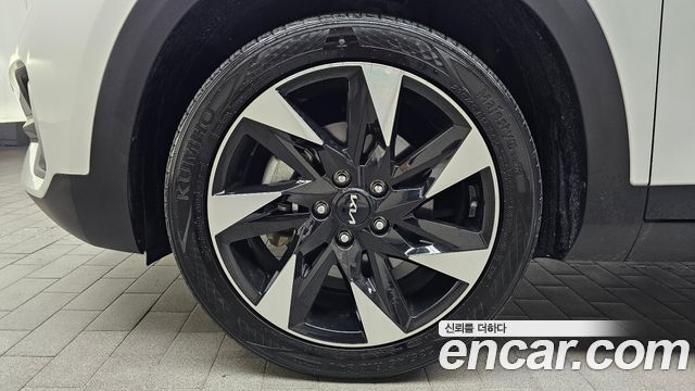Kia Seltos Gasoline 1.6 Turbo 4WD Gravity 2023 — фото 5