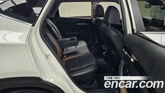 Kia Seltos Gasoline 1.6 Turbo 4WD Gravity 2023 — фото 11
