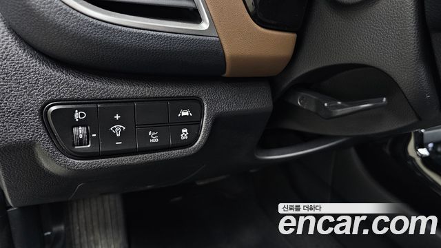 Kia Seltos Gasoline 1.6 Turbo 4WD Gravity 2023 — фото 20