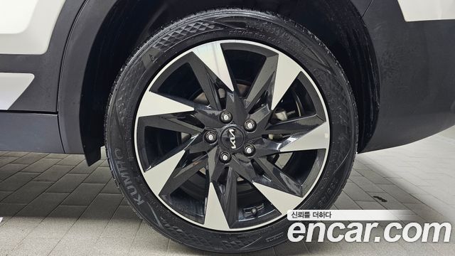Kia Seltos Gasoline 1.6 Turbo 4WD Gravity 2023 — фото 21