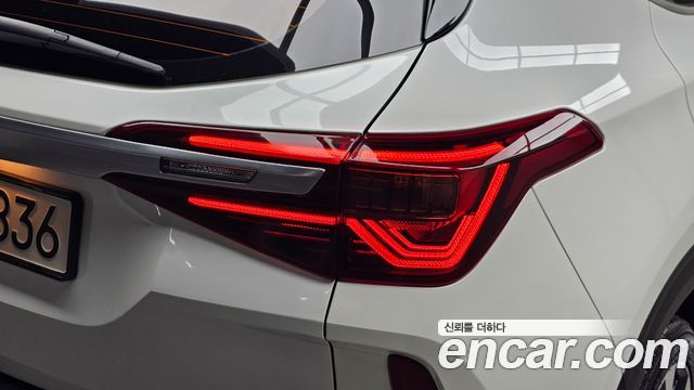 Kia Seltos Gasoline 1.6 Turbo 4WD Gravity 2023 — фото 23