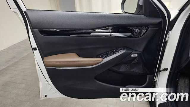 Kia Seltos Gasoline 1.6 Turbo 4WD Gravity 2023 — фото 24