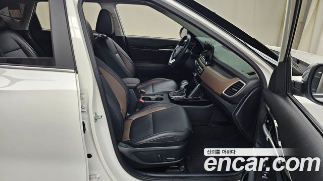 Kia Seltos Gasoline 1.6 Turbo 4WD Gravity 2023 — фото 26