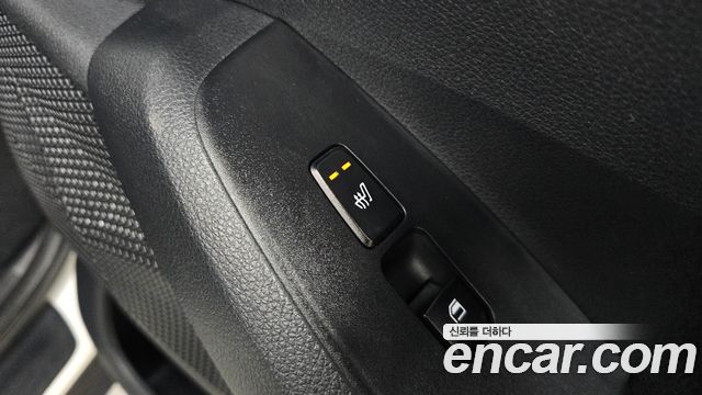 Kia Seltos Gasoline 1.6 Turbo 4WD Gravity 2023 — фото 37
