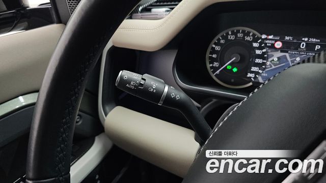 Land Rover Defender (L663) 110 D250 SE 2023 — фото 18