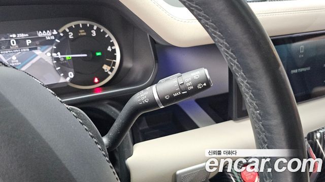 Land Rover Defender (L663) 110 D250 SE 2023 — фото 19