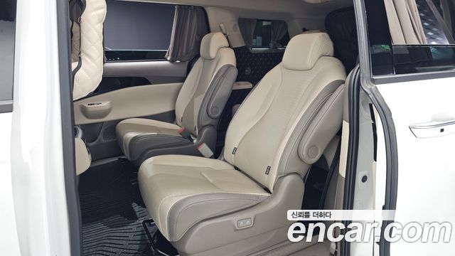 Kia Carnival (IV) HEV 9-Seater Hi-Limousine Signature 2025 — фото 12