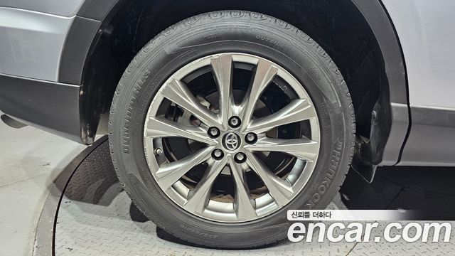 Toyota RAV4 2.5 2WD 4th 2018 — фото 5
