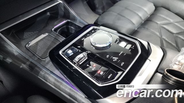 BMW 7 Series (G70) 740d xDrive M Sport 2023 — фото 9