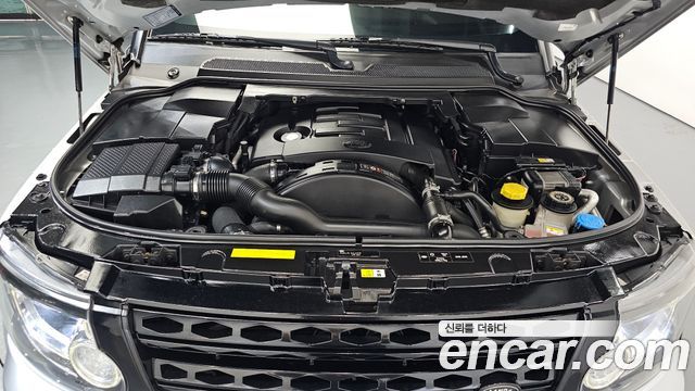 Land Rover Discovery 4 3.0 SDV6 HSE 2016 — фото 6