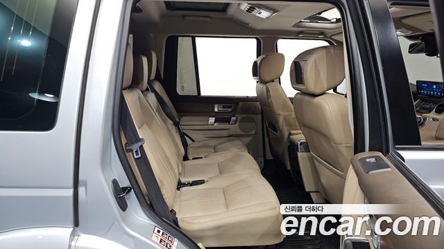 Land Rover Discovery 4 3.0 SDV6 HSE 2016 — фото 11