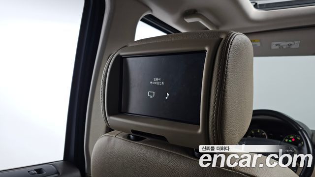 Land Rover Discovery 4 3.0 SDV6 HSE 2016 — фото 16