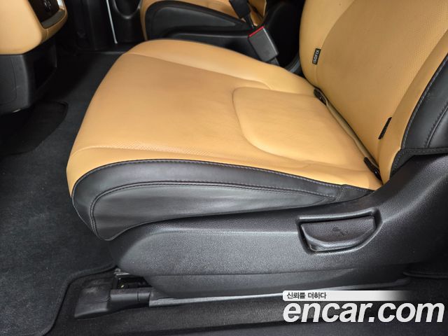 Kia Carnival (IV) Diesel 9-Seater Prestige 2023 — фото 16