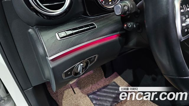 Mercedes-Benz E-Class (W213) E220d Avantgarde 2019 — фото 20