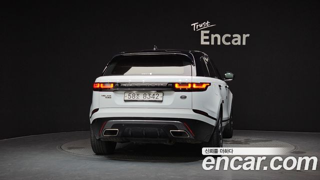 Land Rover Range Rover Velar 3.0 D300 R-Dynamic SE 2018 — фото 4