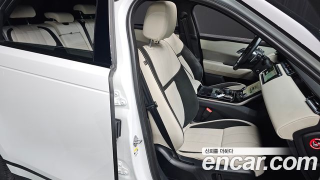 Land Rover Range Rover Velar 3.0 D300 R-Dynamic SE 2018 — фото 26