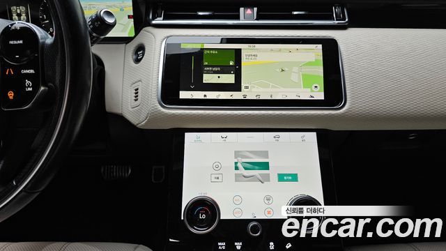 Land Rover Range Rover Velar 3.0 D300 R-Dynamic SE 2018 — фото 29