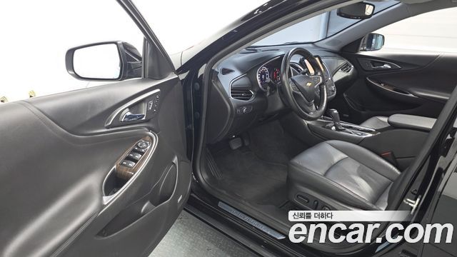 Chevrolet Malibu 2.0 Turbo Perfect Black 2019 — фото 10