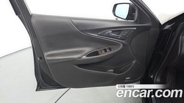 Chevrolet Malibu 2.0 Turbo Perfect Black 2019 — фото 24