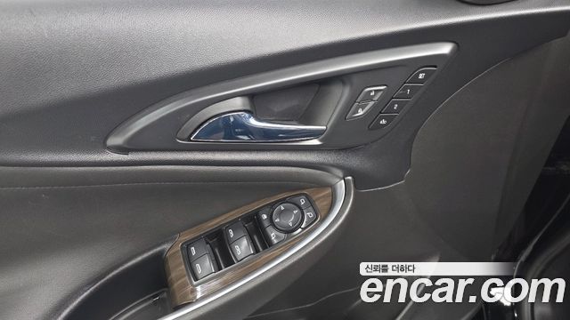 Chevrolet Malibu 2.0 Turbo Perfect Black 2019 — фото 29