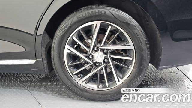 Hyundai Grandeur (IG) 3.0 LPi (Taxi) Deluxe VIP Pack 2021 — фото 21