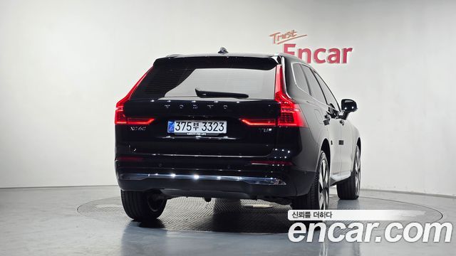Volvo XC60 (II) T8 Ultra Bright 2025 — фото 4