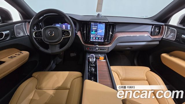 Volvo XC60 (II) T8 Ultra Bright 2025 — фото 7