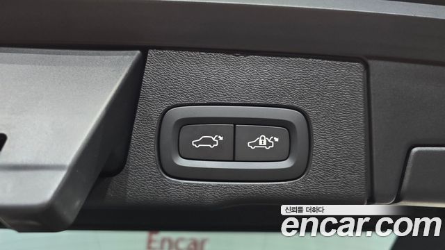 Volvo XC60 (II) T8 Ultra Bright 2025 — фото 22