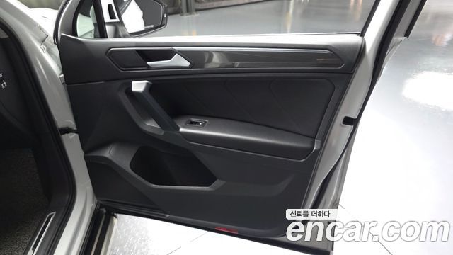 Volkswagen Tiguan (II) 2.0 TDI Prestige 2020 — фото 30