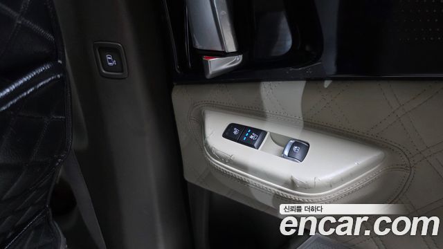 Kia Carnival (IV) Gasoline 9-Seater Hi Limousine (7-seater Limousine(Special vehicle) 2024 — фото 19