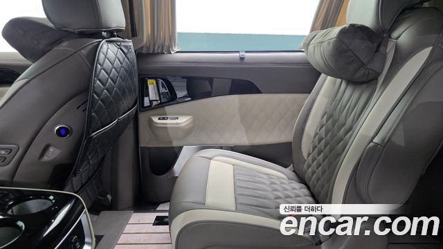 Kia Carnival (IV) Gasoline 9-Seater Hi Limousine (7-seater Limousine(Special vehicle) 2024 — фото 25